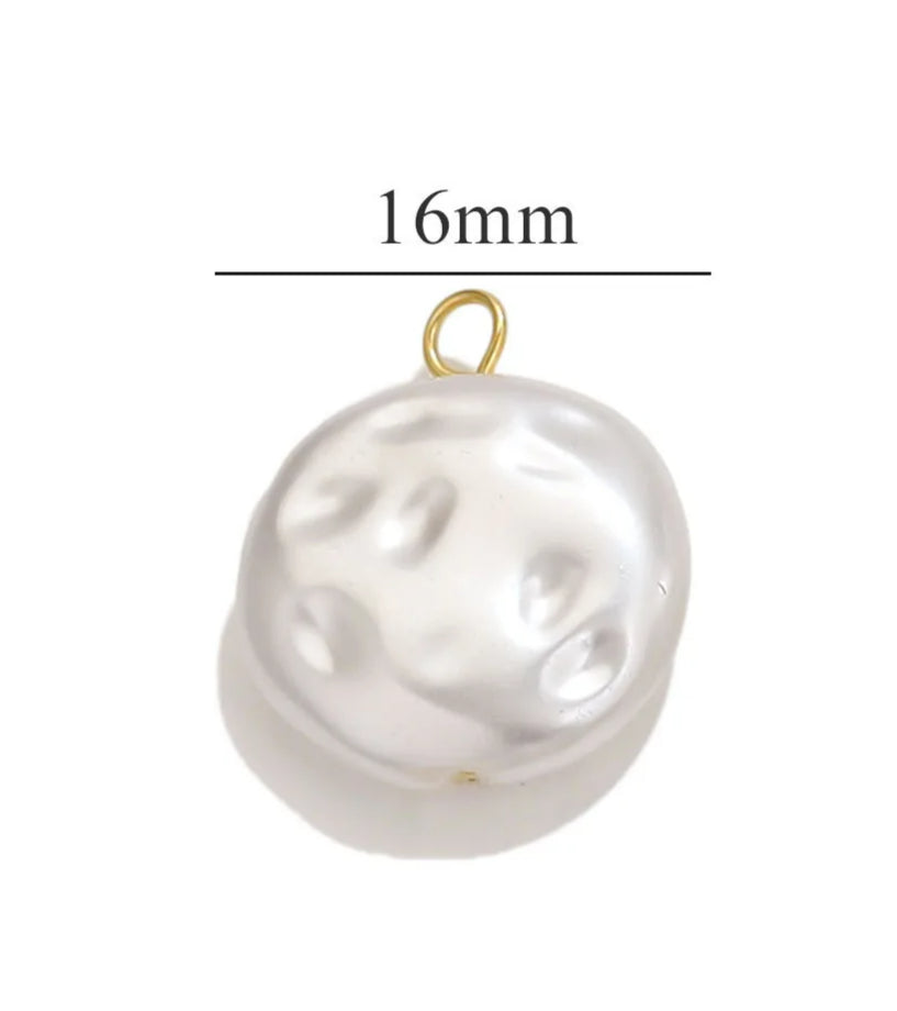 Pearl charms image 3